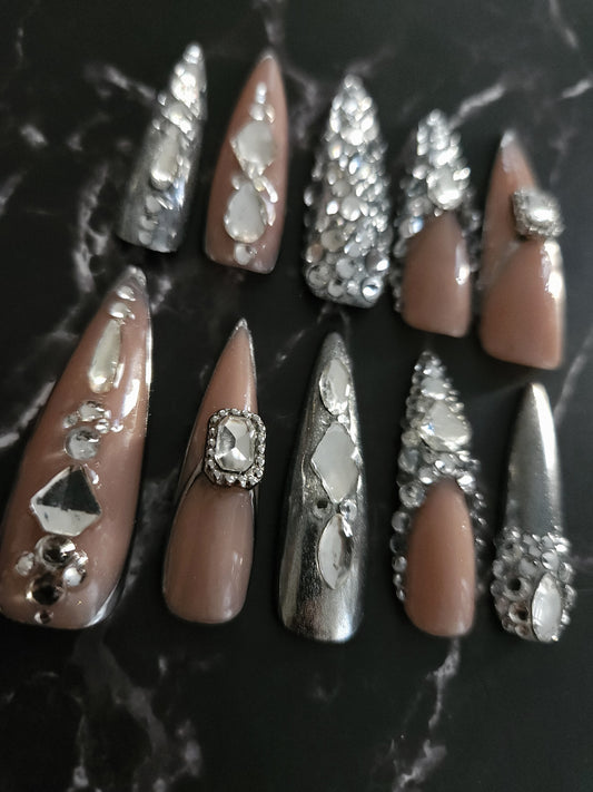 "Diamond District" Press-On Nails Set