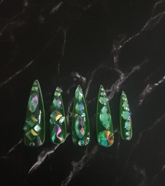 "Emerald Ice" Press-On Nails Set