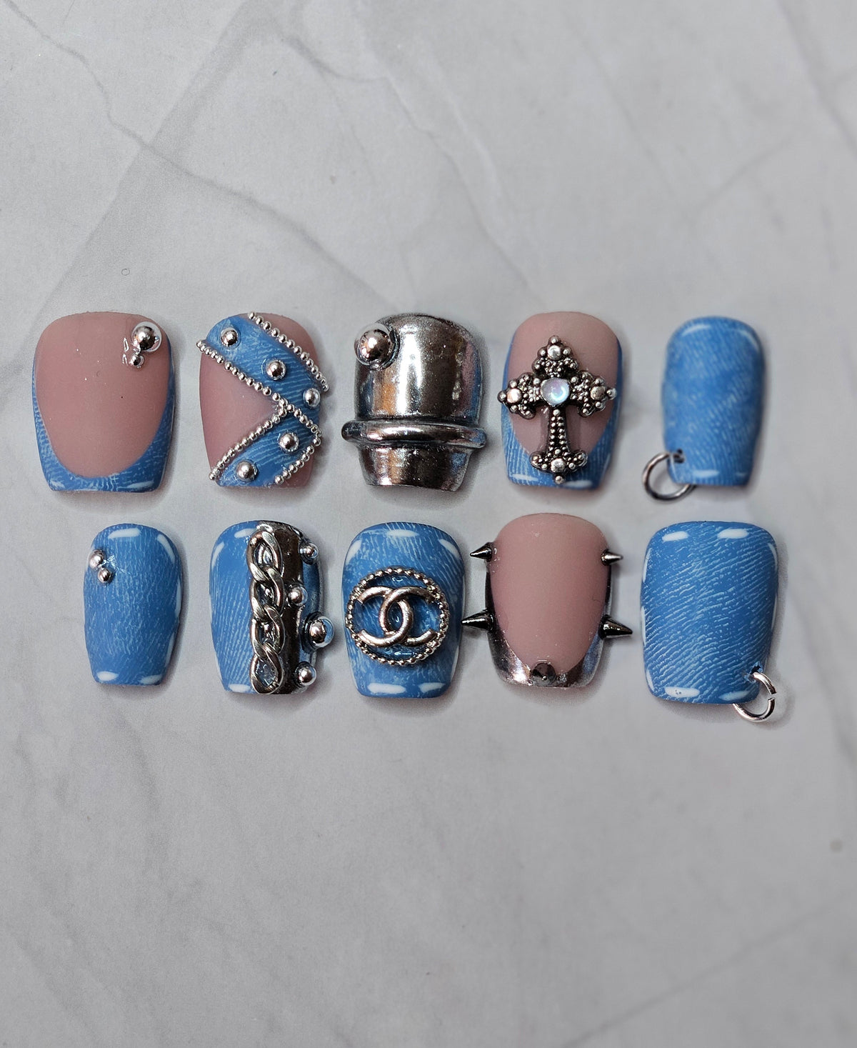 Short & Chic Collection