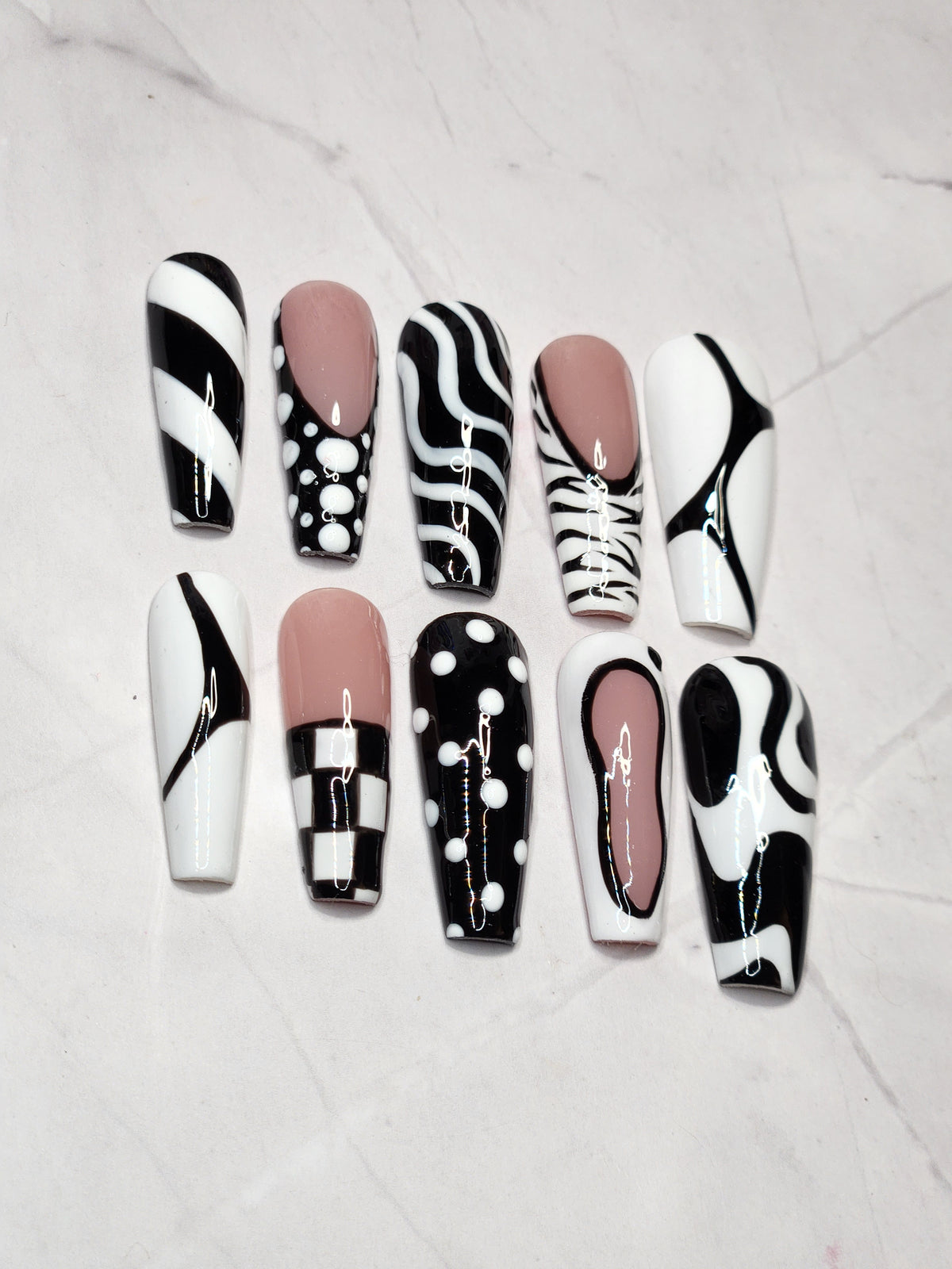 MONOCHROME COLLECTION