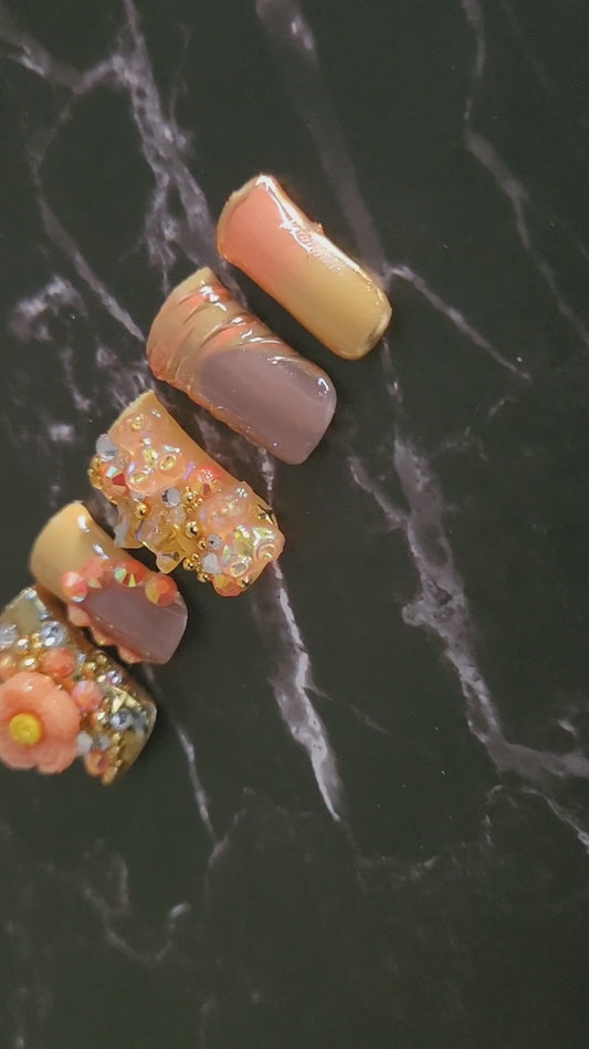 "Luminous Luxe" Press-On Nails Set