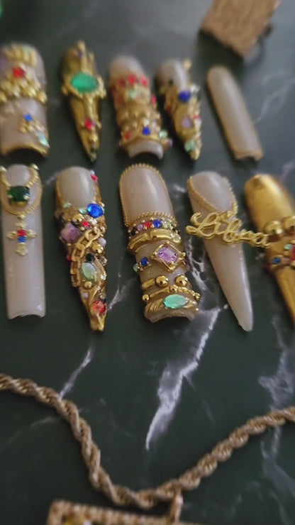 "Retro Drip" Press-On Nails Set