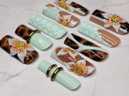 "Mint to Be Wild" Press-On Nails Set