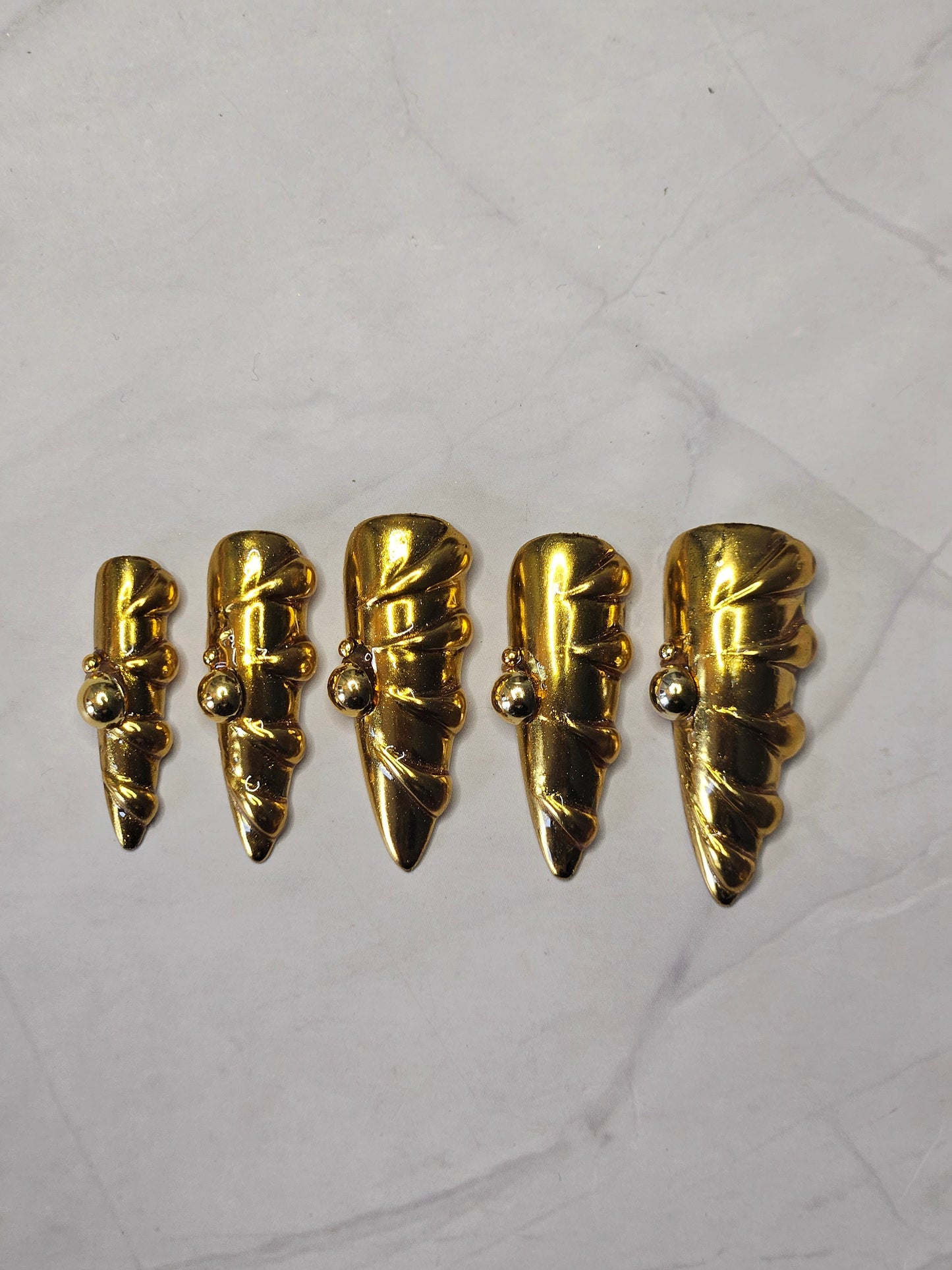 "Aura of Gold" Press-On Nails Set