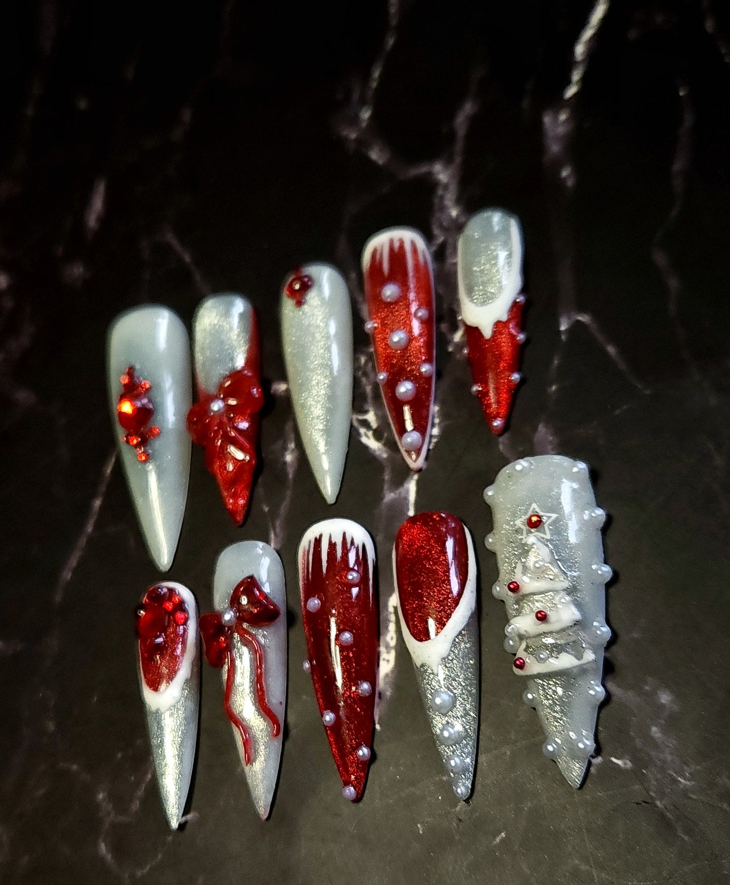 "Santa Baby" Press-On Nails Set