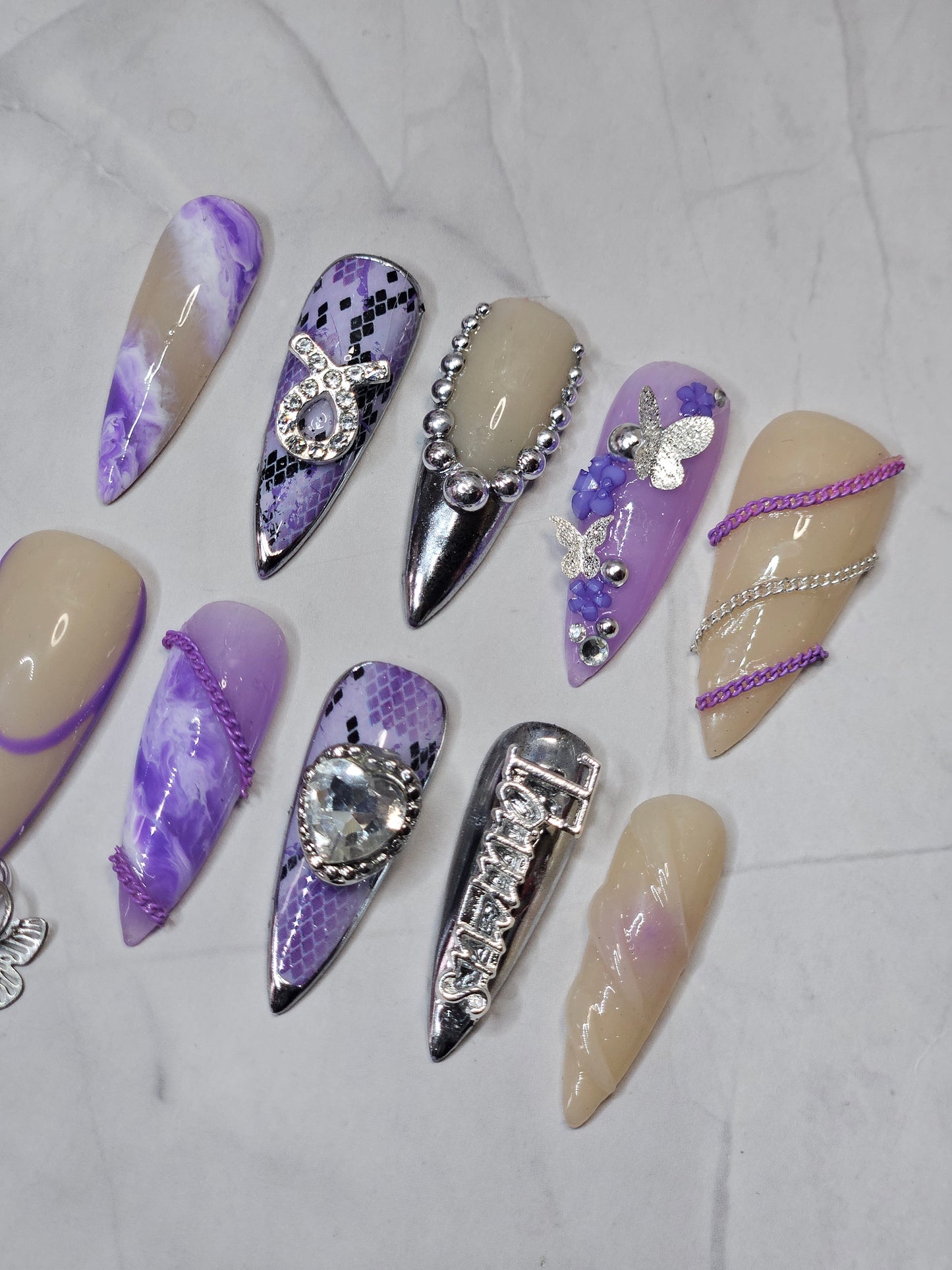 "Zodiac Dreams" Press-On Nails Set