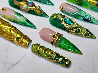 "Emerald Empire" Press-On Nails Set