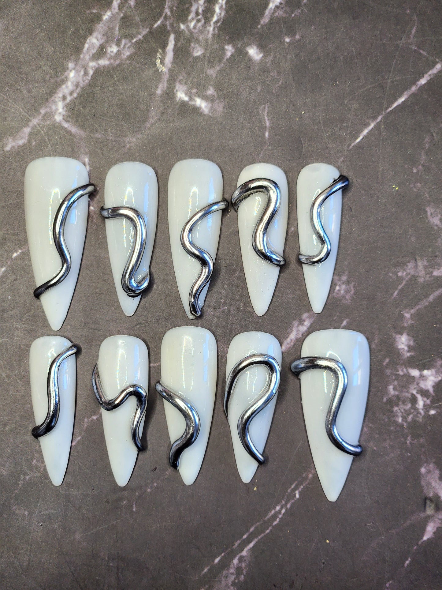 "Liquid Luxe" Press-On Nails Set