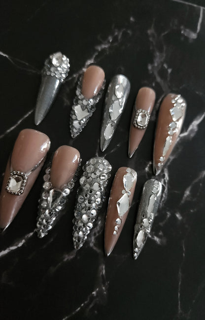 "Diamond District" Press-On Nails Set
