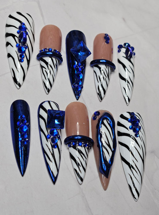 "Sapphire Savage" Press-On Nails Set