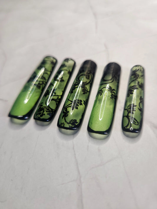 "Haiku Garden" Press-On Nails Set