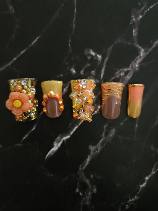 "Luminous Luxe" Press-On Nails Set