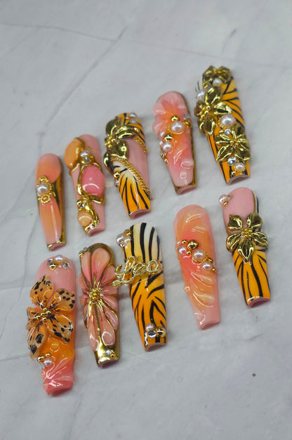 "Golden Savannah" Press-On Nails Set
