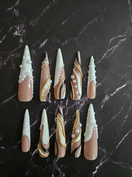 "Goddess Pearls" Press-On Nails Set