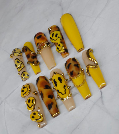 "Loopy Luxe" Press-On Nails Set