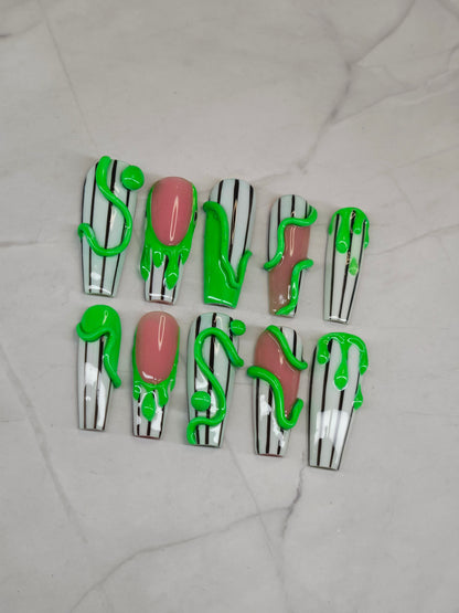 "Goo'd Up" Press-On Nails Set