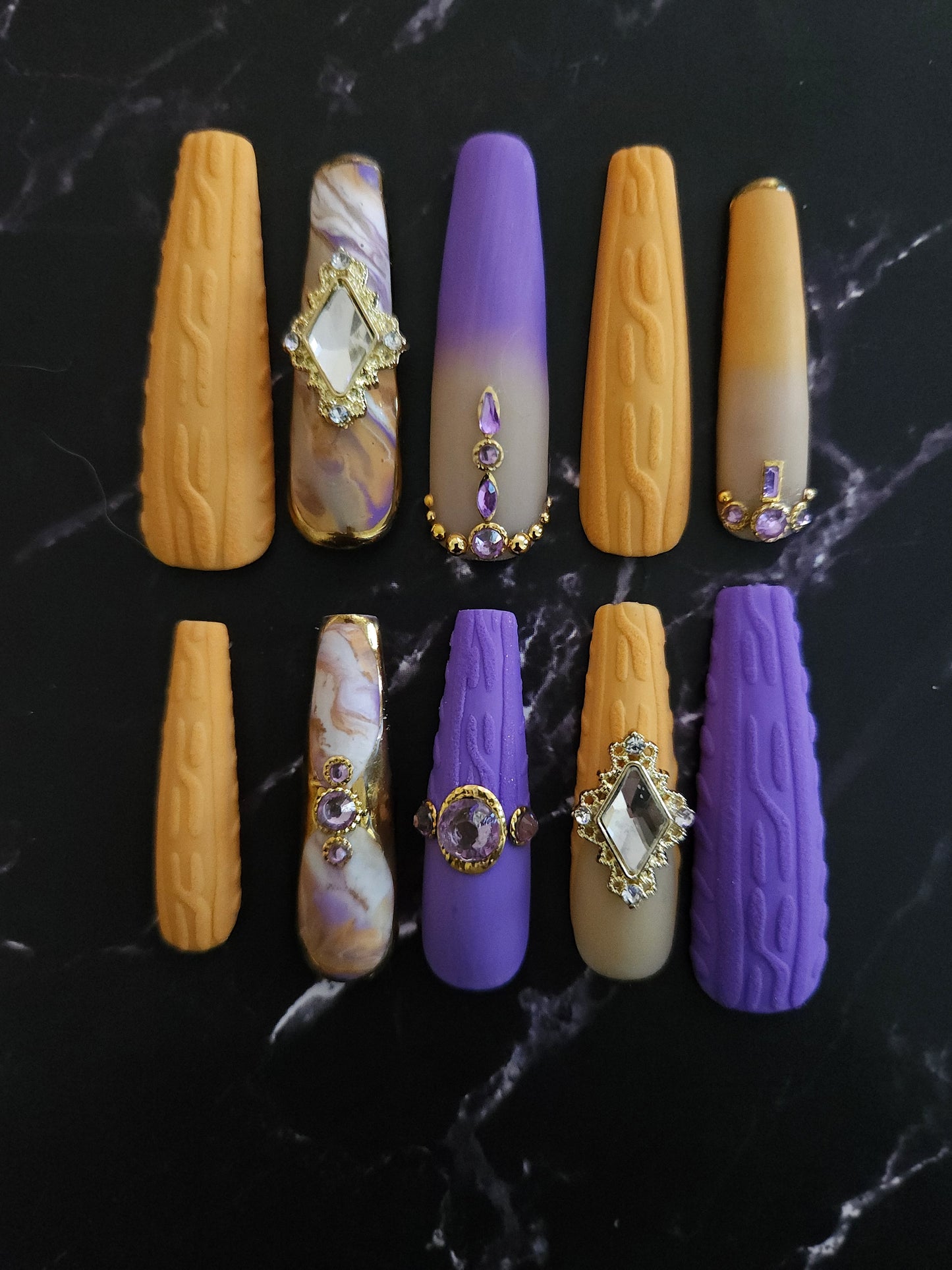 "Cozy Flex" Press-On Nails Set