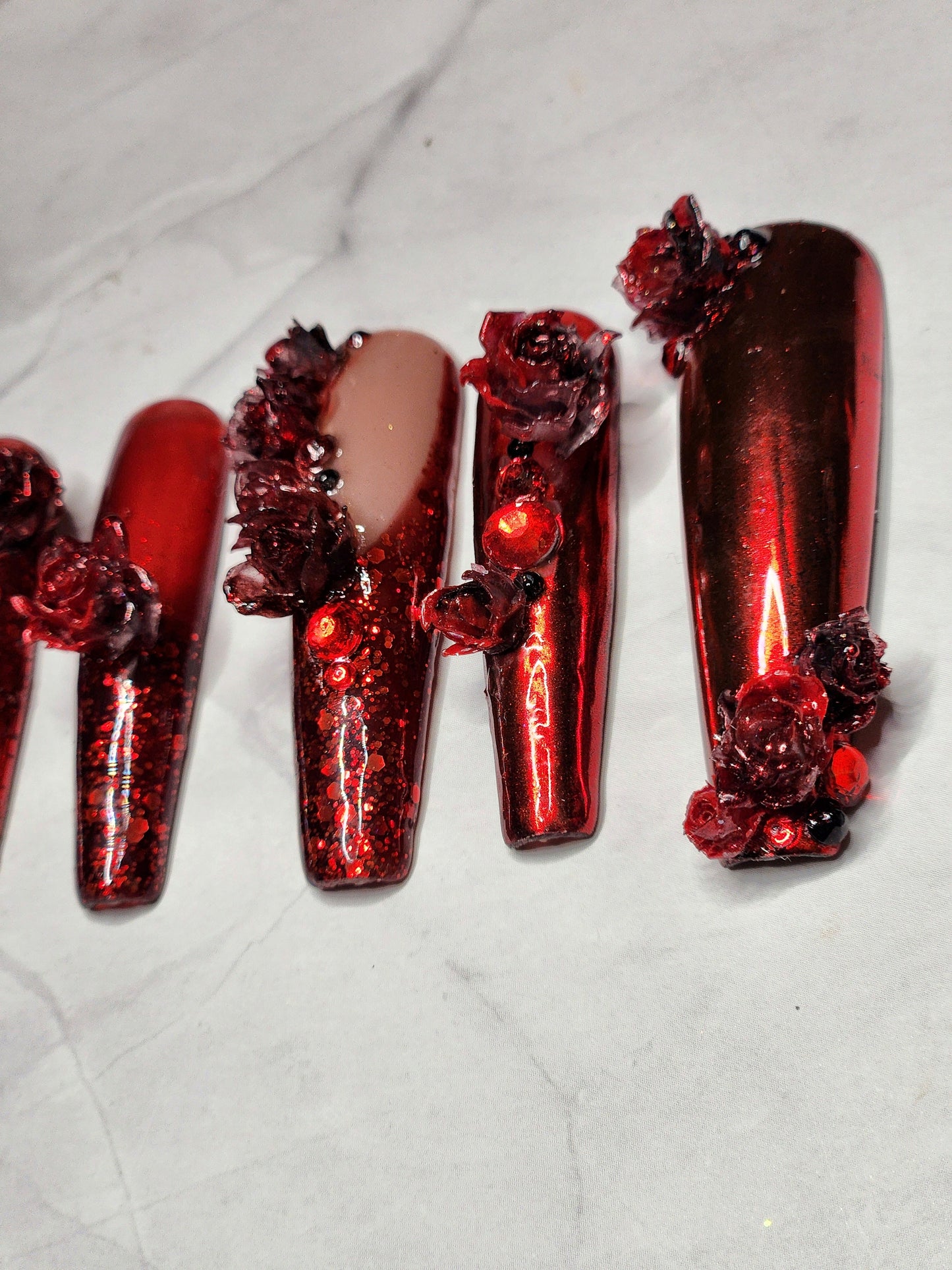 "Rose Affair" Press-On Nails Set