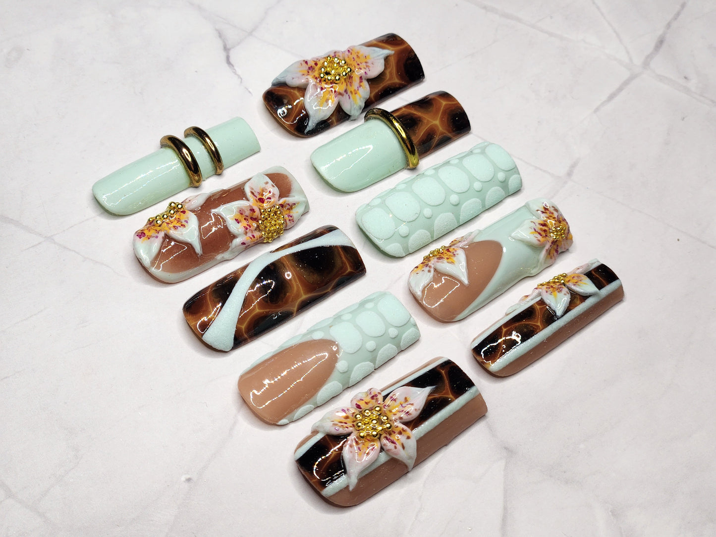 "Mint to Be Wild" Press-On Nails Set