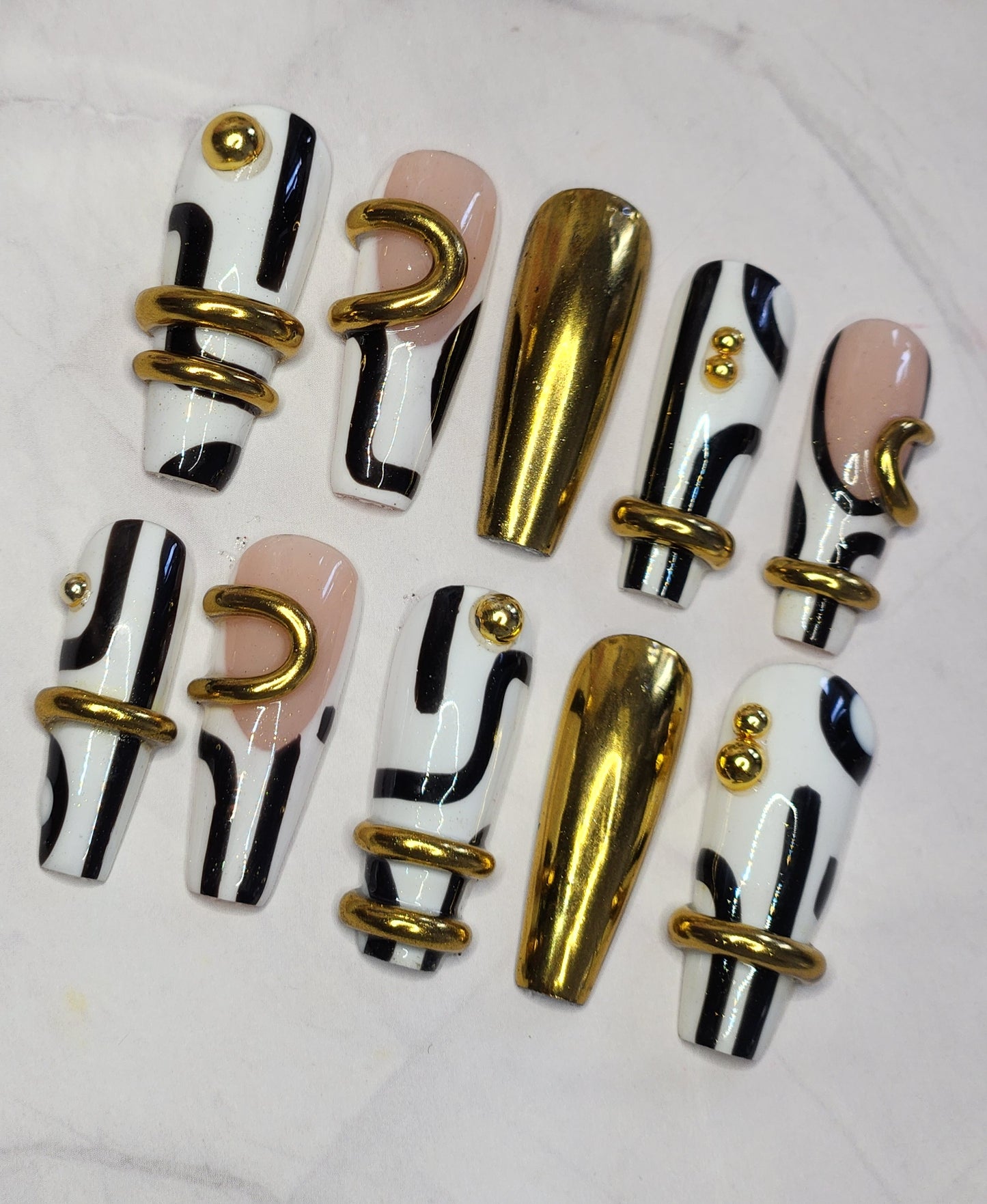 "Abstract Affair" Press-On Nails Set