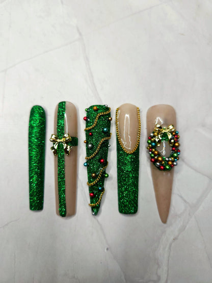 "Evergreen Glam" Press-On Nails Set