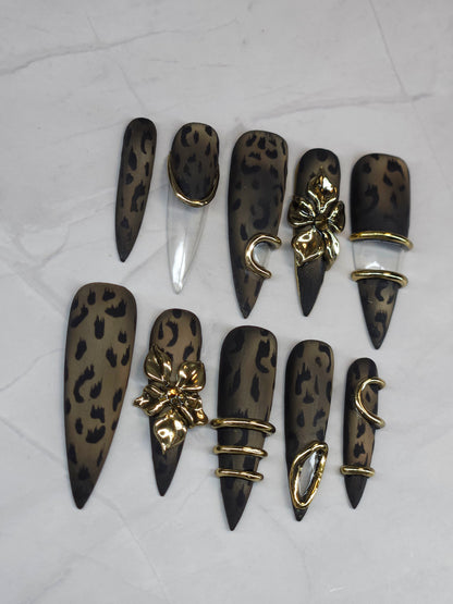 "Leopard Privé" Press-On Nails Set