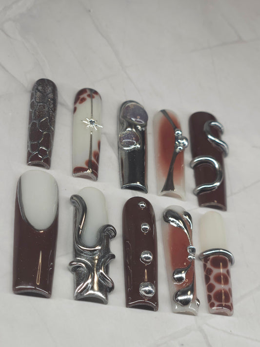 "Mocha Muse" Press-On Nails Set