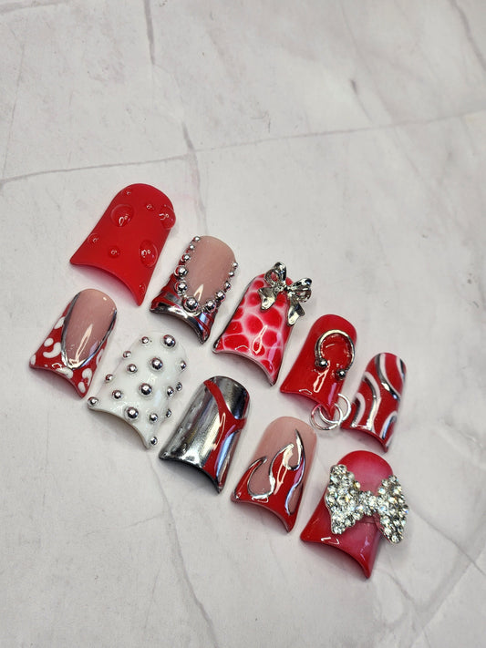 "Love Me in Chrome" Press-On Nails Set