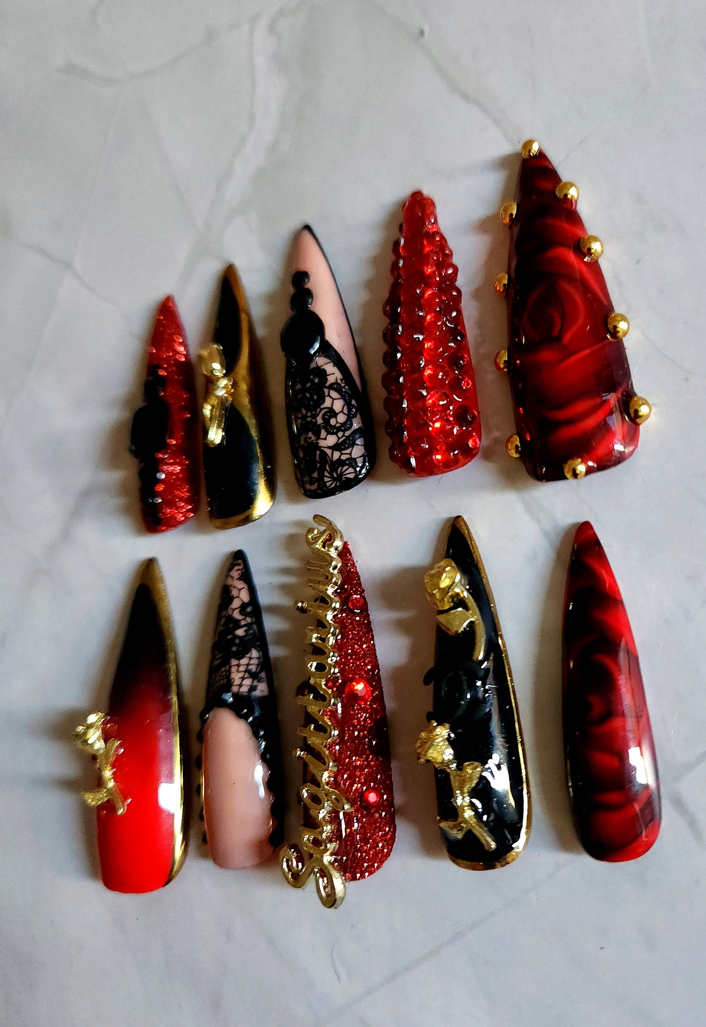 "Red Rose Zodiac" Press-On Nails Set