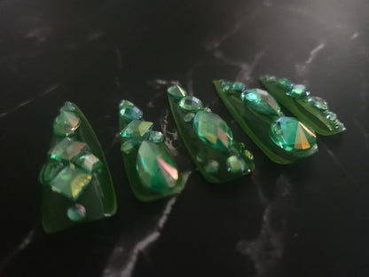 "Emerald Ice" Press-On Nails Set