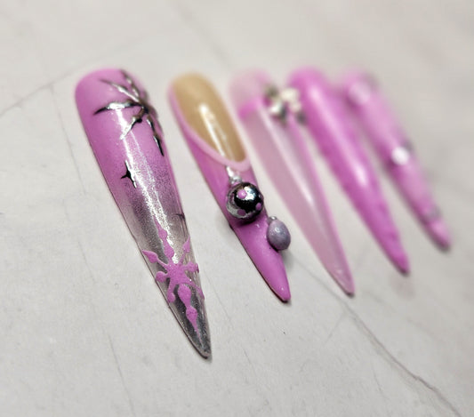 "Snowflake Sweetheart" Press-On Nails Set