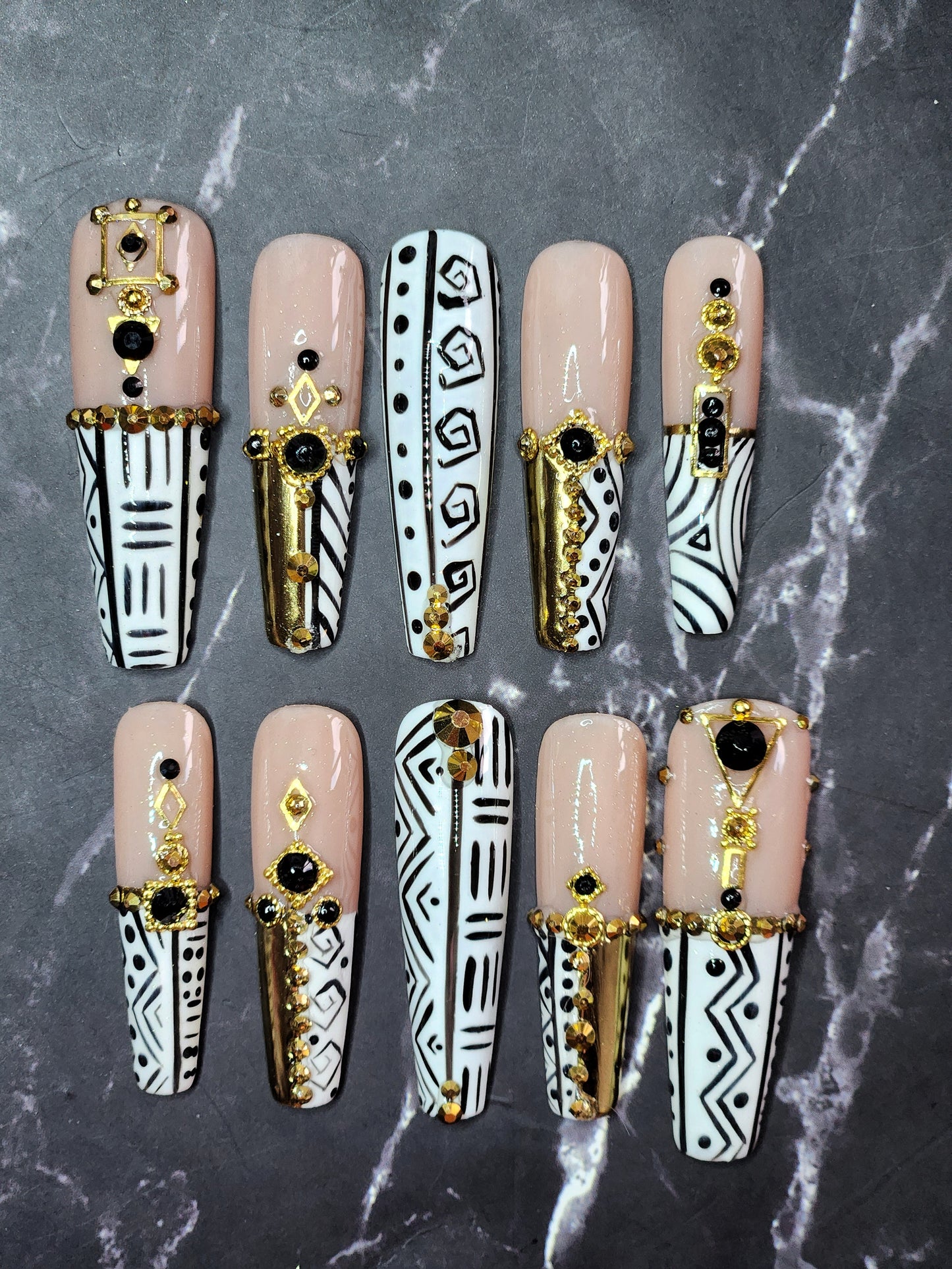"Golden Legacy" Press-On Nails Set