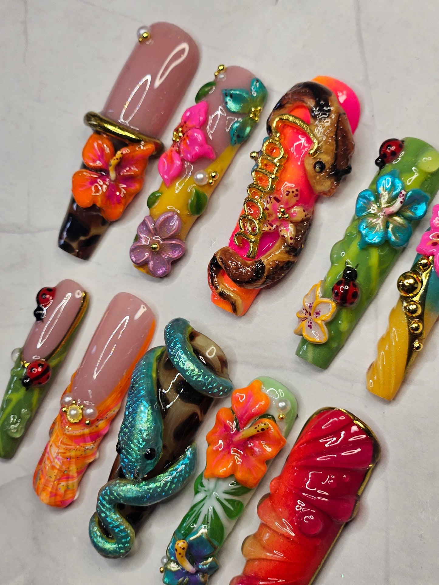 "Venomous Bloom" Press-On Nails Set