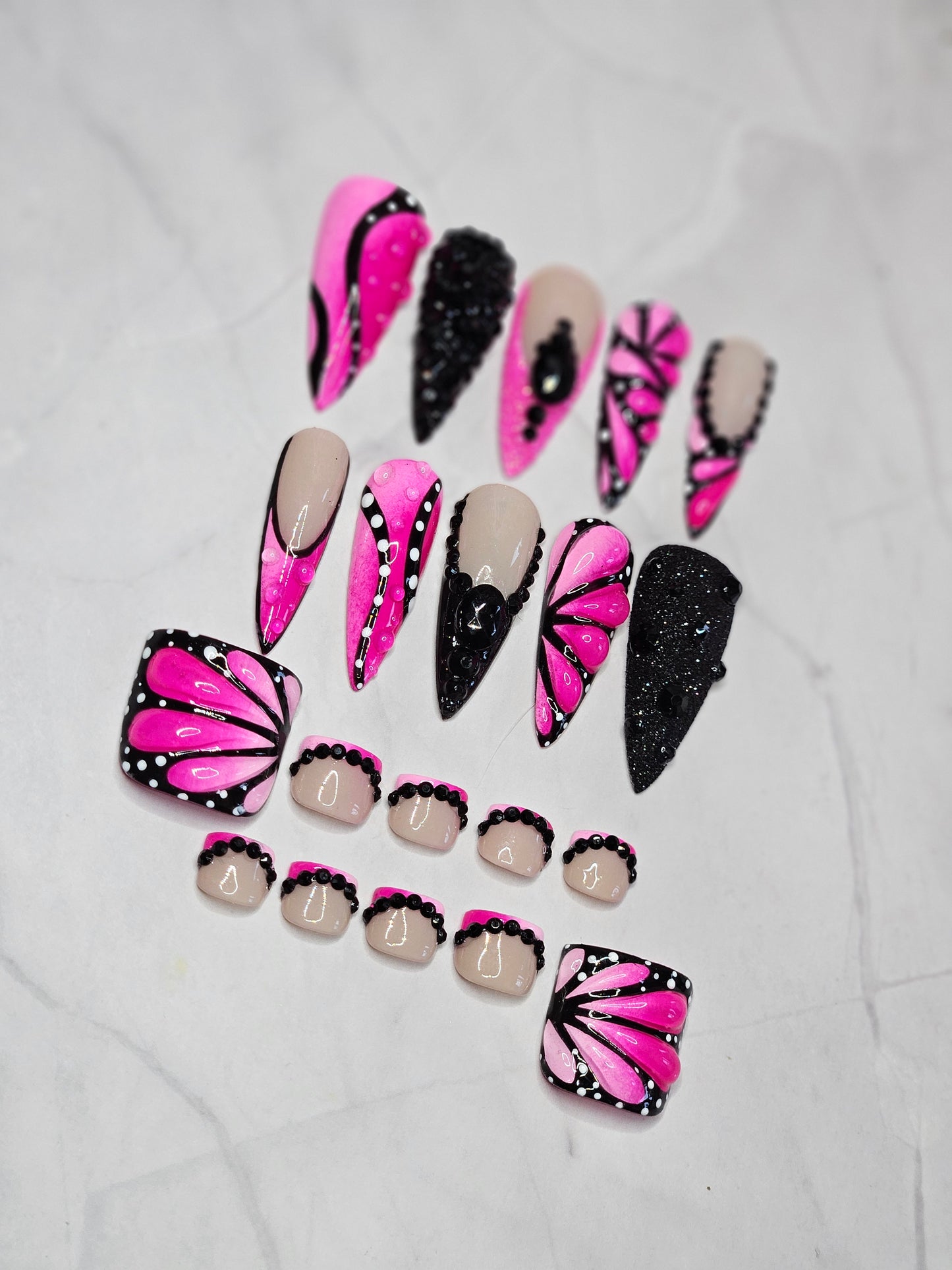 "Pink Flutter" Press-On Nails Set