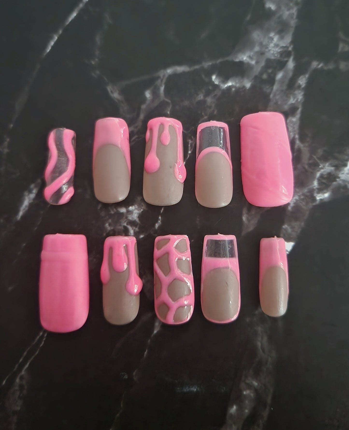 "Bubblegum Drip" Press-On Nails Set