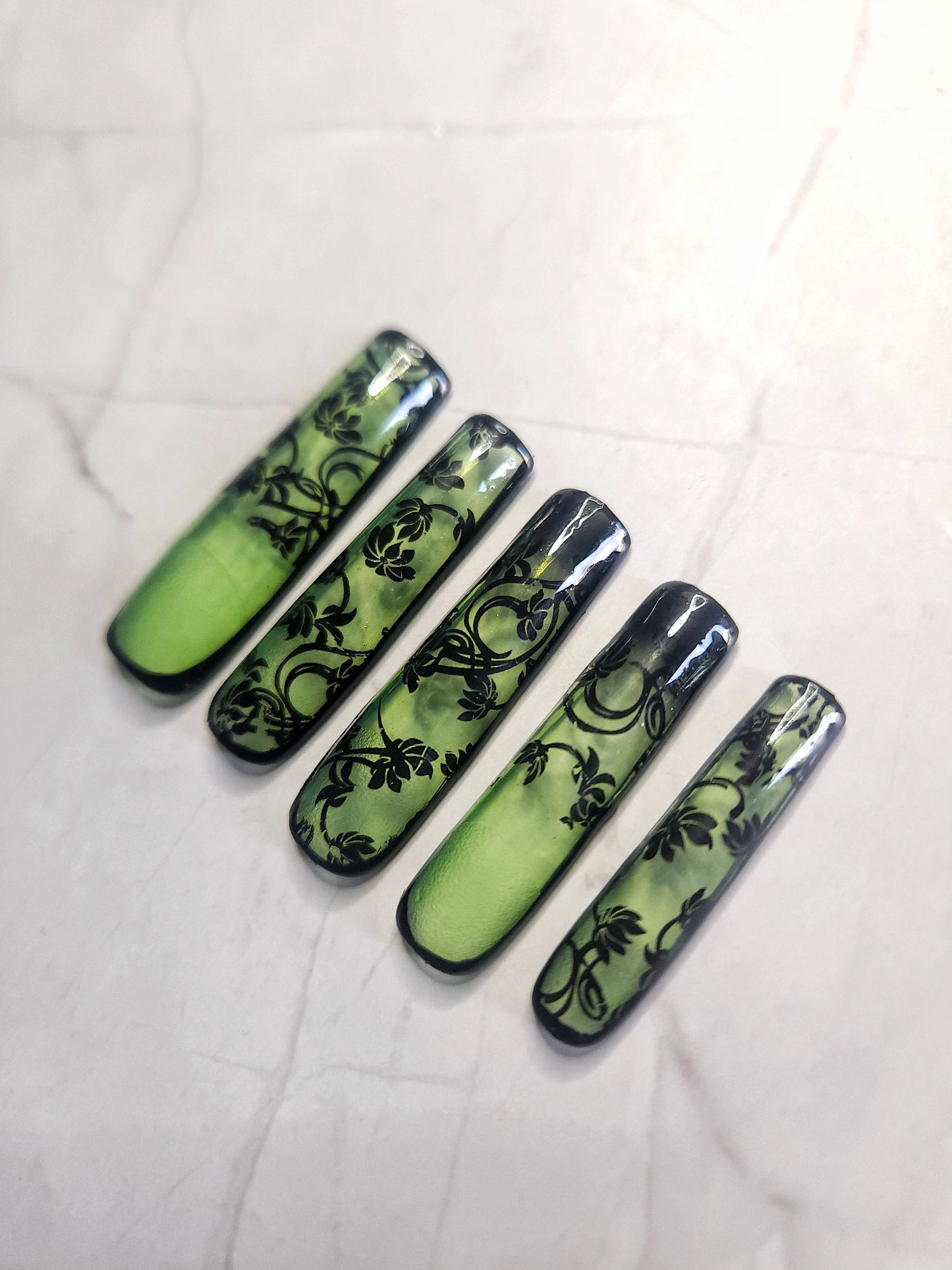 "Haiku Garden" Press-On Nails Set