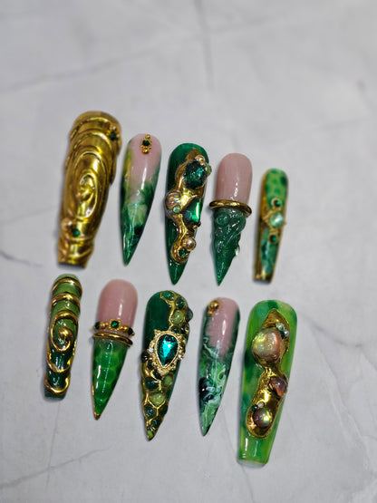 "Emerald Empire" Press-On Nails Set